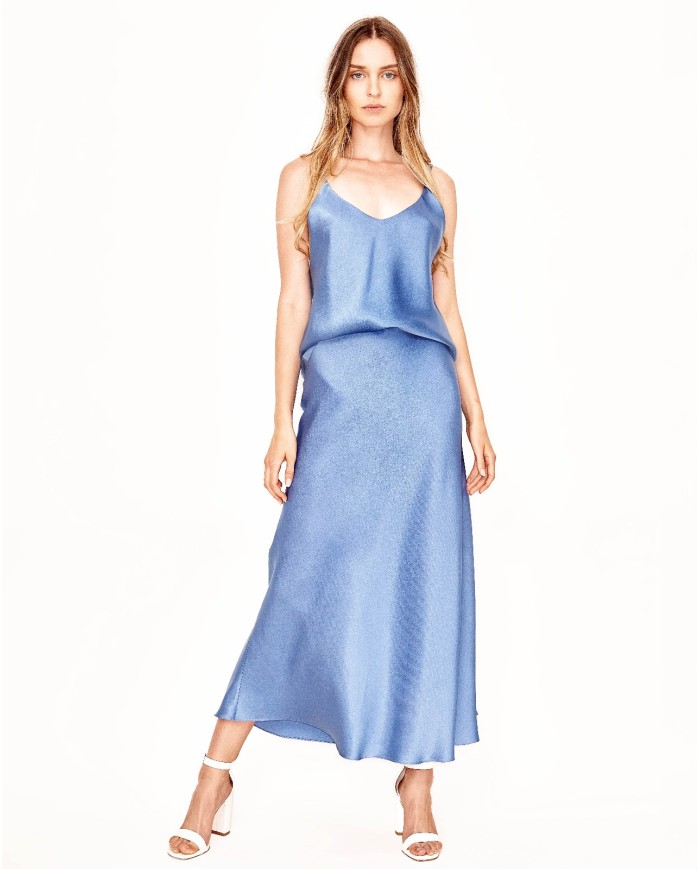 SATÉNOVÉ TÍLKO S VÝSTŘIHEM DO V